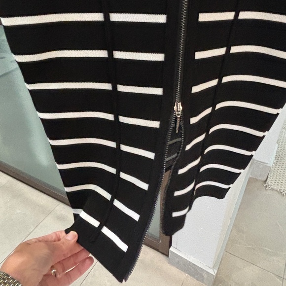 Guess Bodycon Dress - Black/White Stripe Size S - Picture 11 of 14